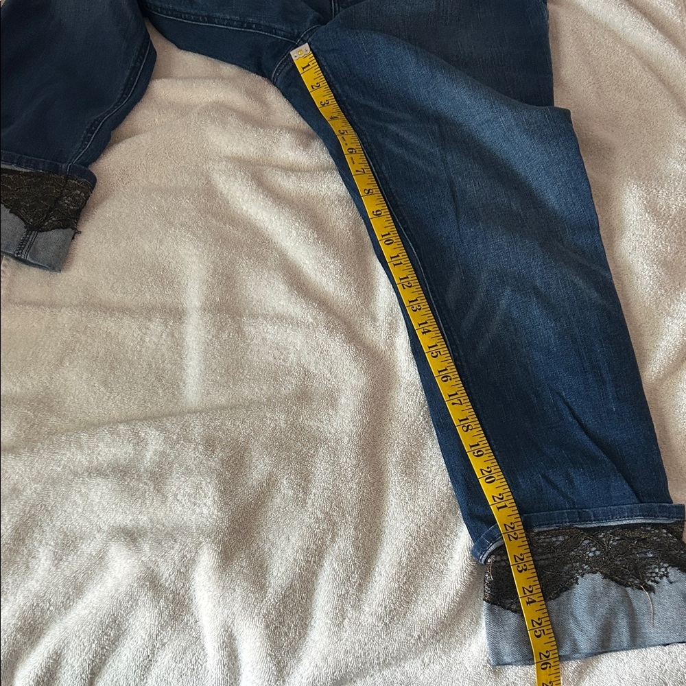 Chico’s Dark Indigo So Slimming Girlfriend Ankle Jeans with Lace Cuff. Sz 1 - Picture 13 of 13